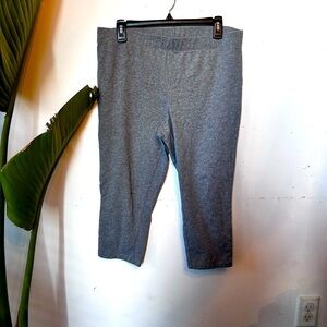 Sonoma gray woman’s athletic capri shorts.  Size L​